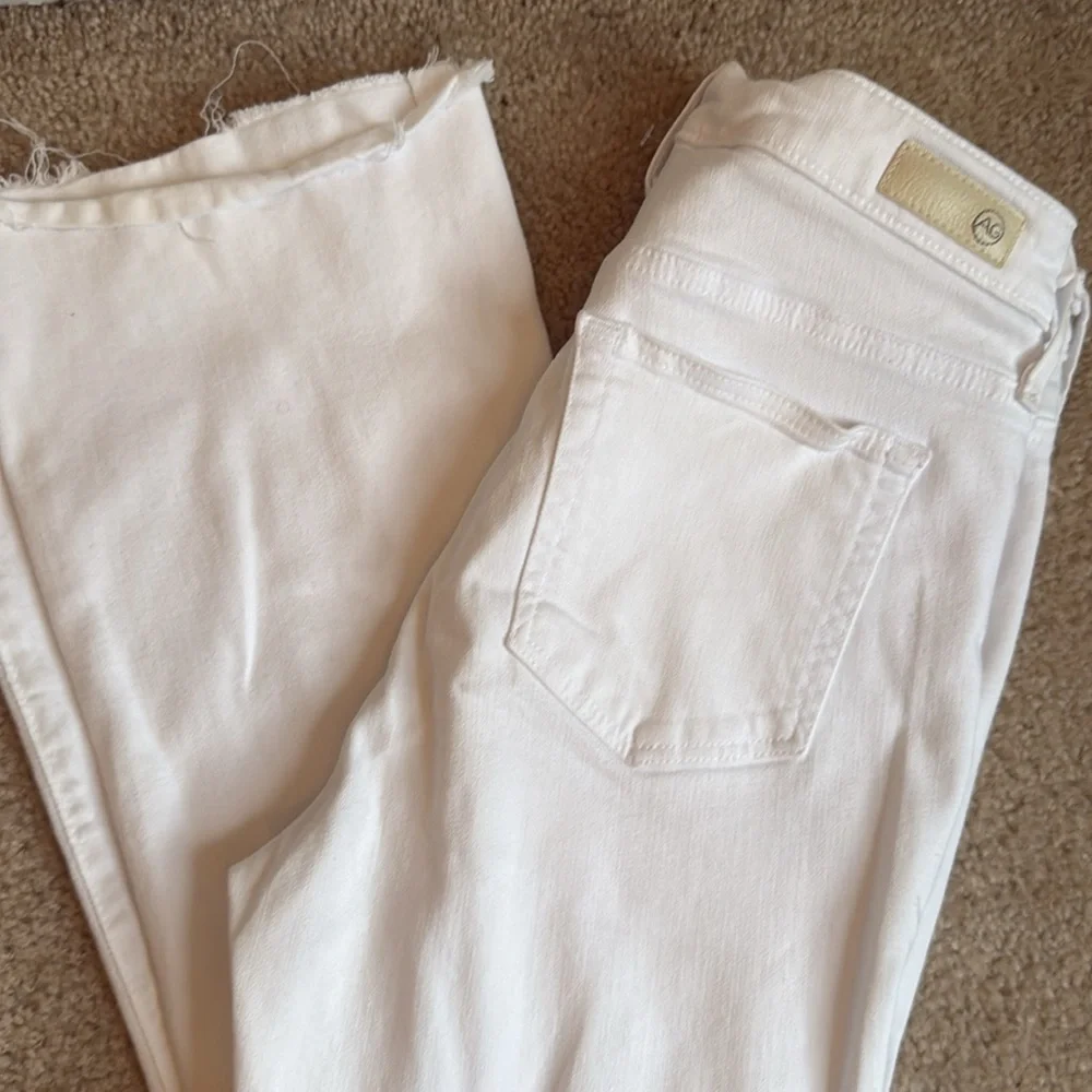 Anthropologie AG White Farrah High Rise Boot Cut Raw Hem Jeans Women's 28 ($215) - Picture 2 of 2